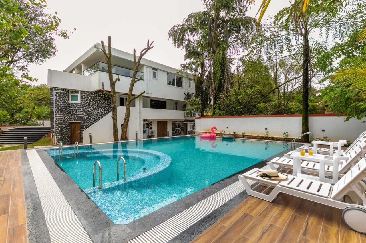 The Grey Medley By Stayvista With Mediterranean Interiors, Swimming Pool, Jacuzzi, Projector & A Lush Lawn With Gazebo Lonavala Εξωτερικό φωτογραφία