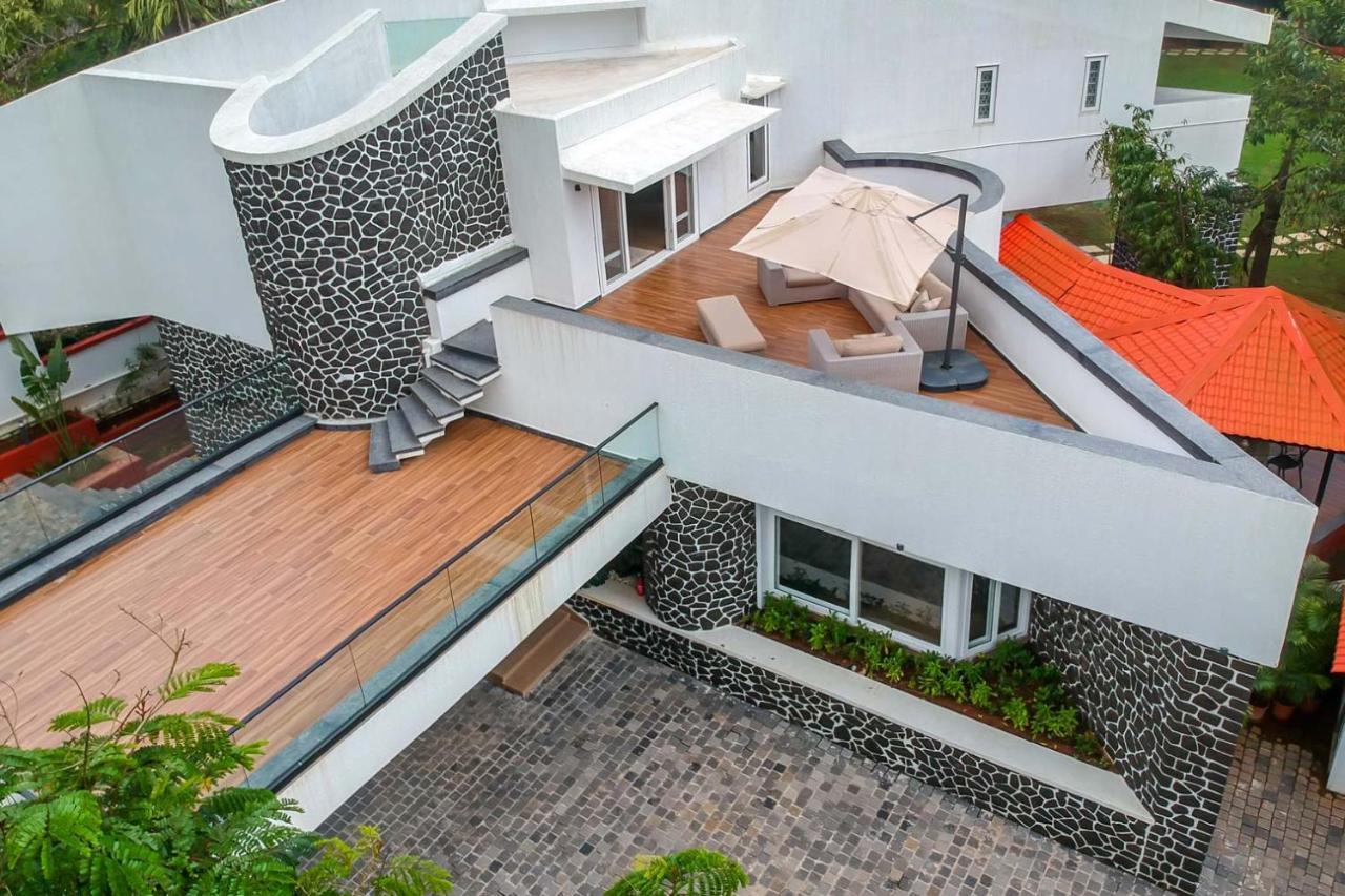 The Grey Medley By Stayvista With Mediterranean Interiors, Swimming Pool, Jacuzzi, Projector & A Lush Lawn With Gazebo Lonavala Εξωτερικό φωτογραφία